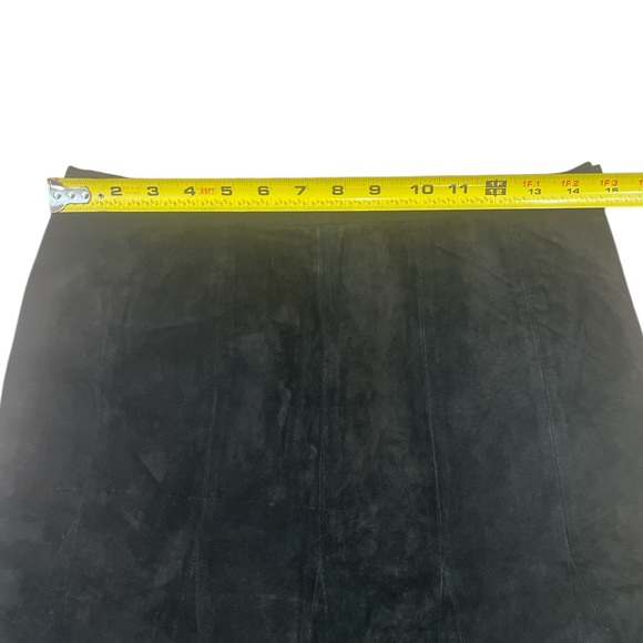 Spiegal Leather Suede Knee Length A-line Black Skirt Size 10 - Picture 10 of 11